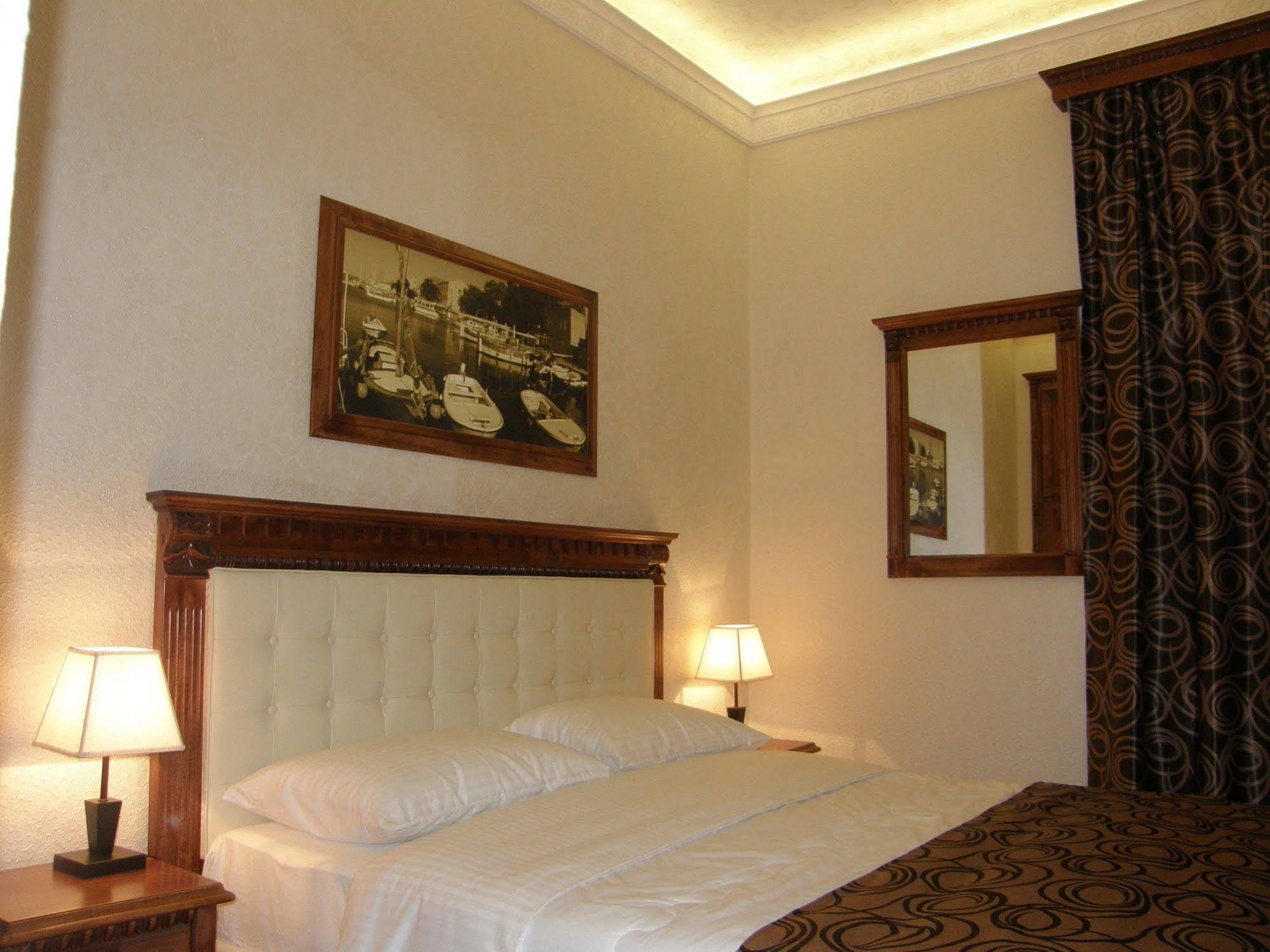 Schubert Hotel 4*